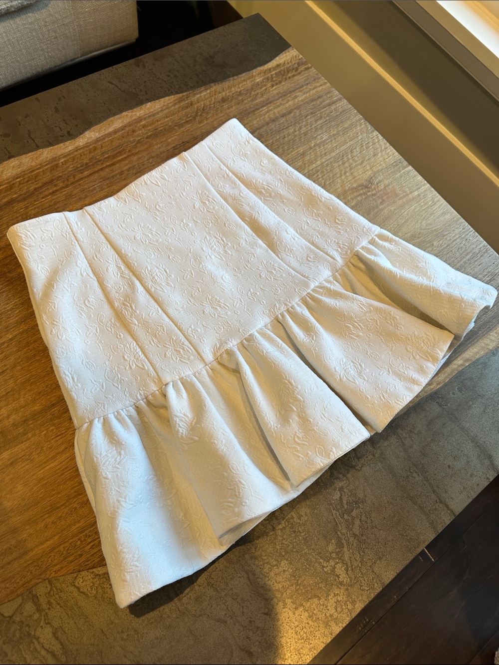 Veronica Beard White Ruffle Mini Skirt Size 6 - Picture 4 of 10